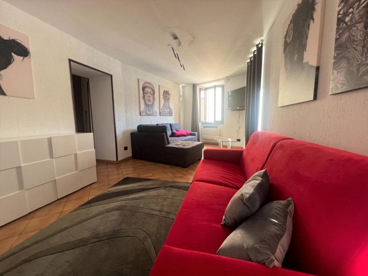 Apartment In Central Square With Lake View Lenno Exteriör bild
